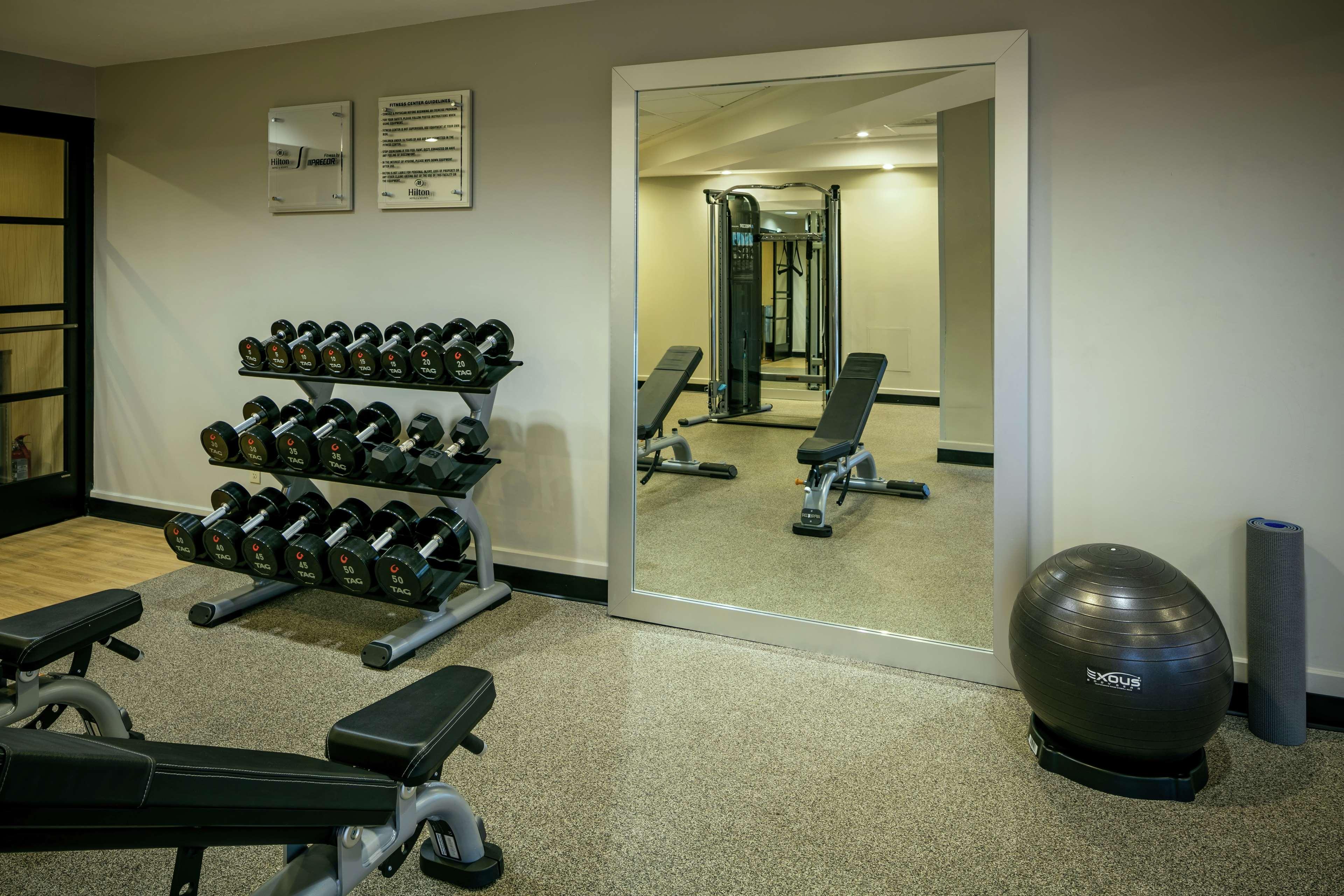 Hilton Stockton Hotel Bagian luar foto