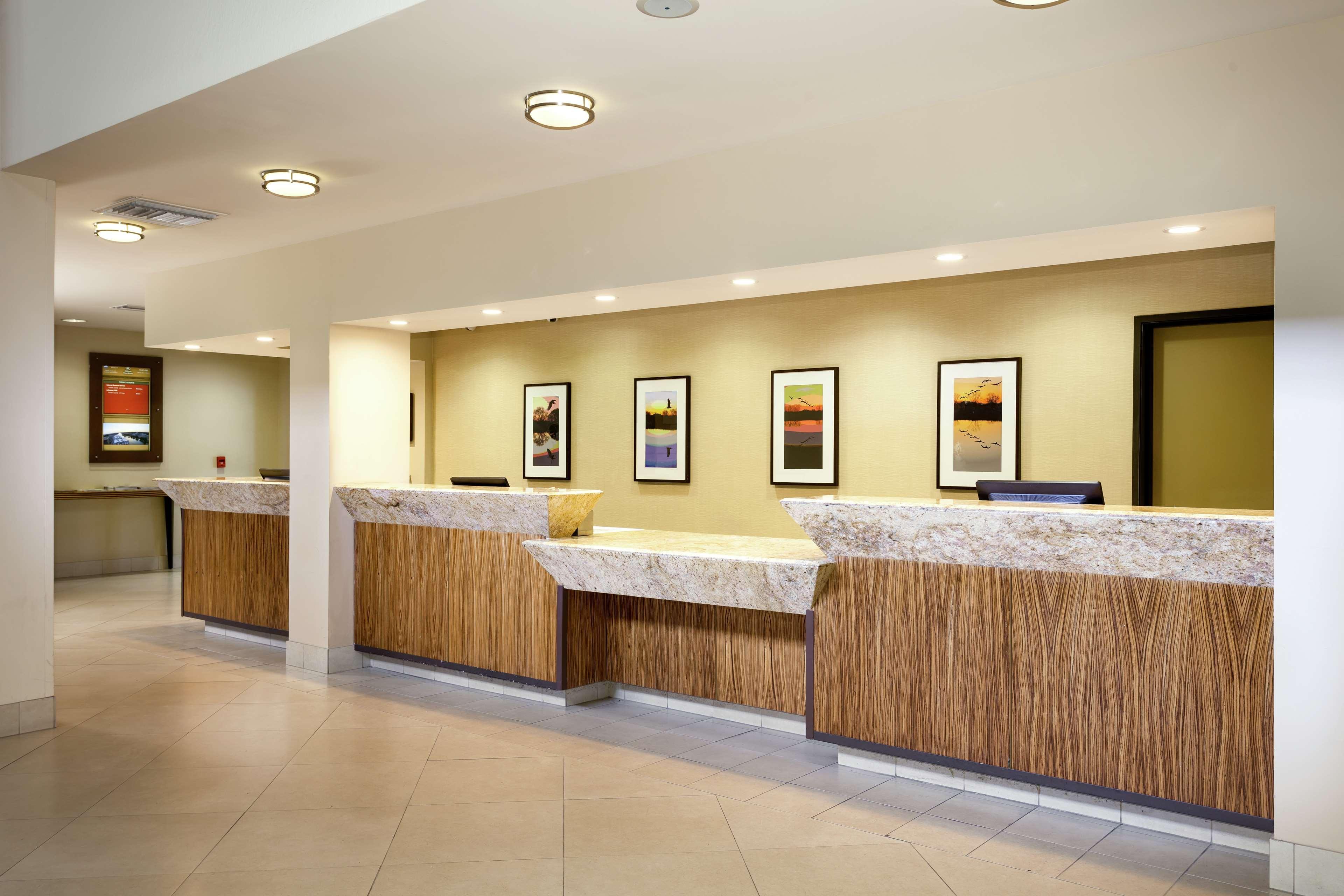 Hilton Stockton Hotel Bagian luar foto
