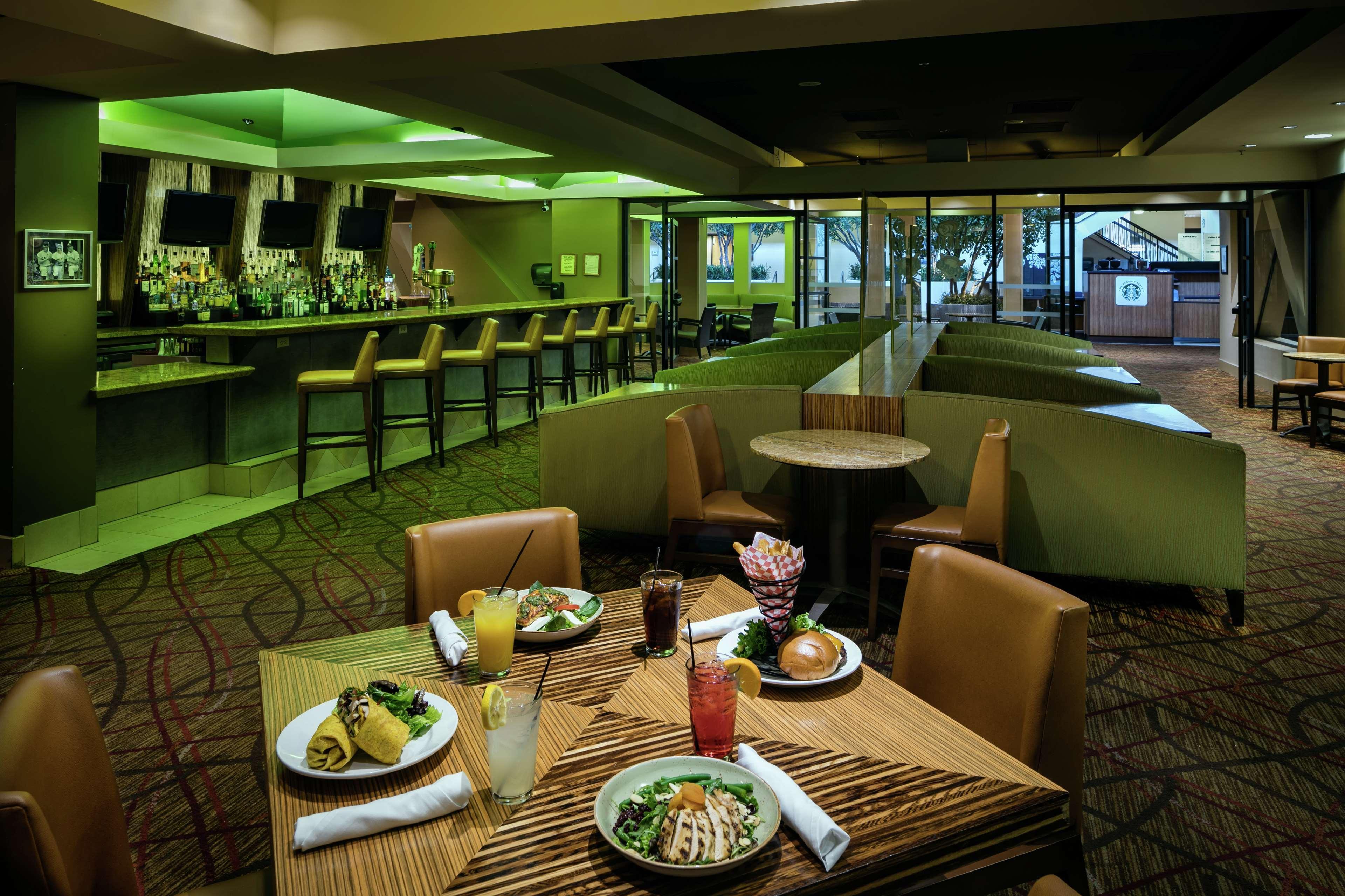 Hilton Stockton Hotel Bagian luar foto