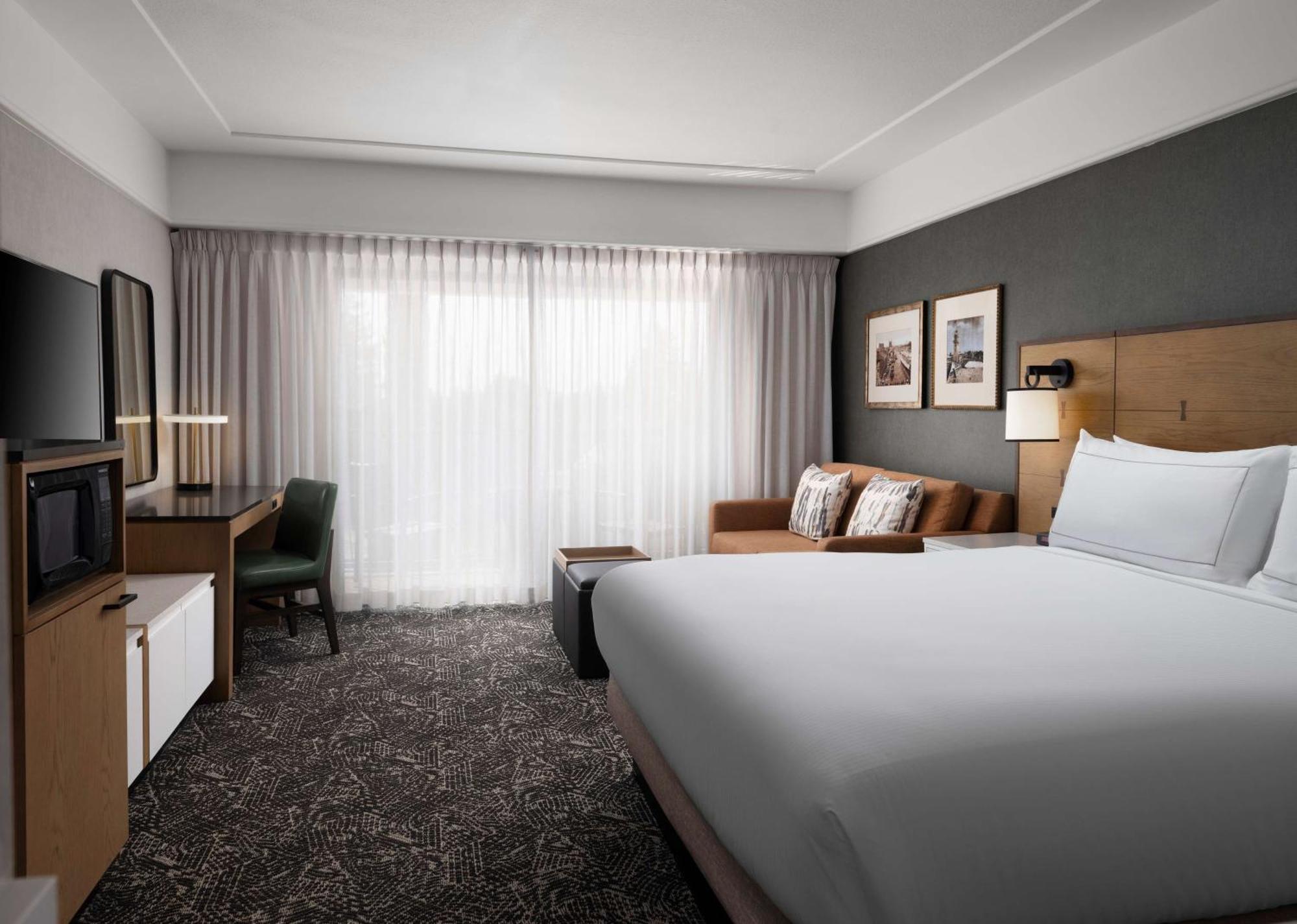 Hilton Stockton Hotel Bagian luar foto