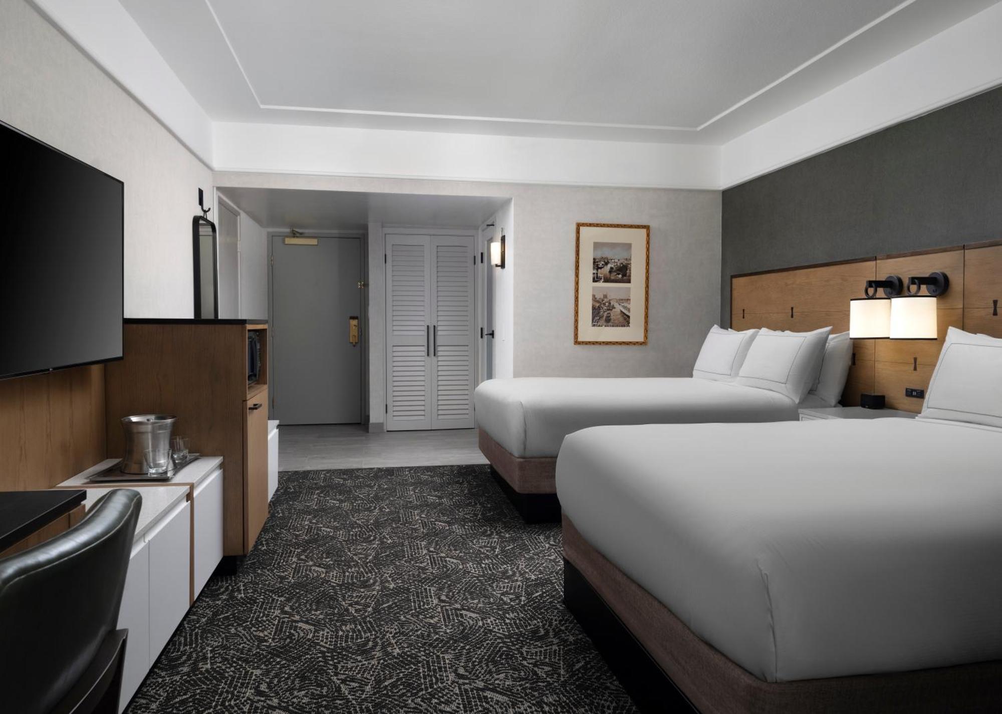 Hilton Stockton Hotel Bagian luar foto